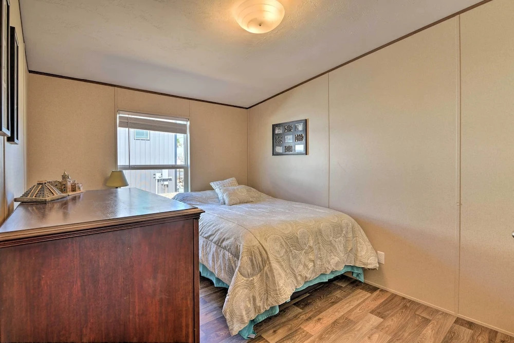 Quaint Port O'connor Home - 3 Mi to Beach!