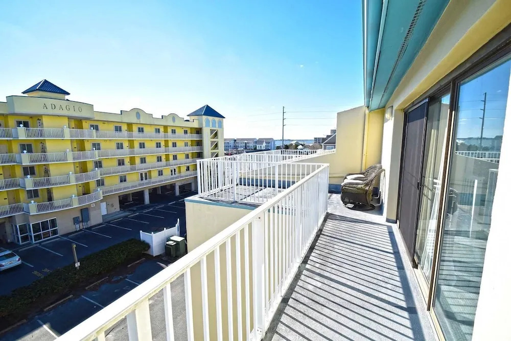Surfside 60 Unit 303 - 3 Br Condo