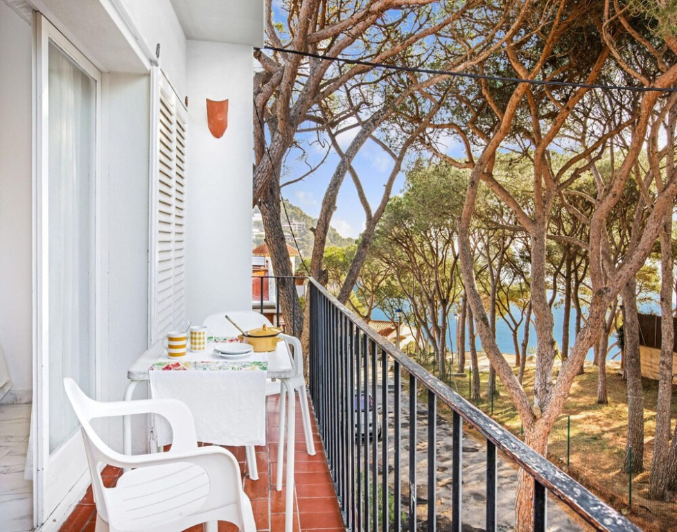 Apartment for 4 Persons Near Town