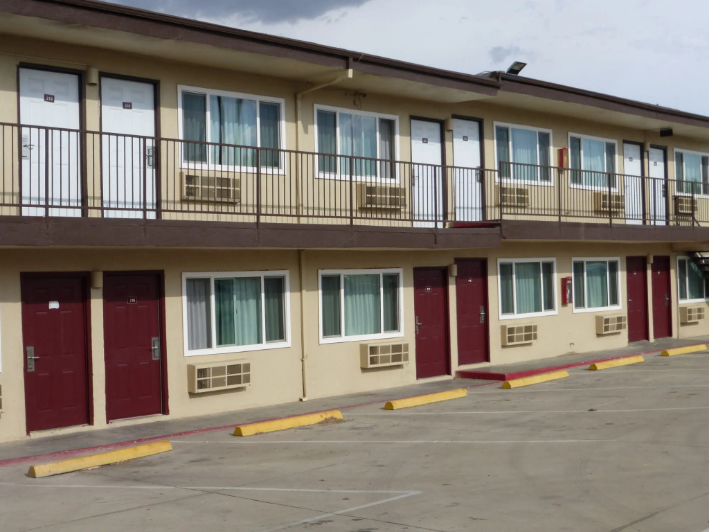 Red Roof Inn Needles