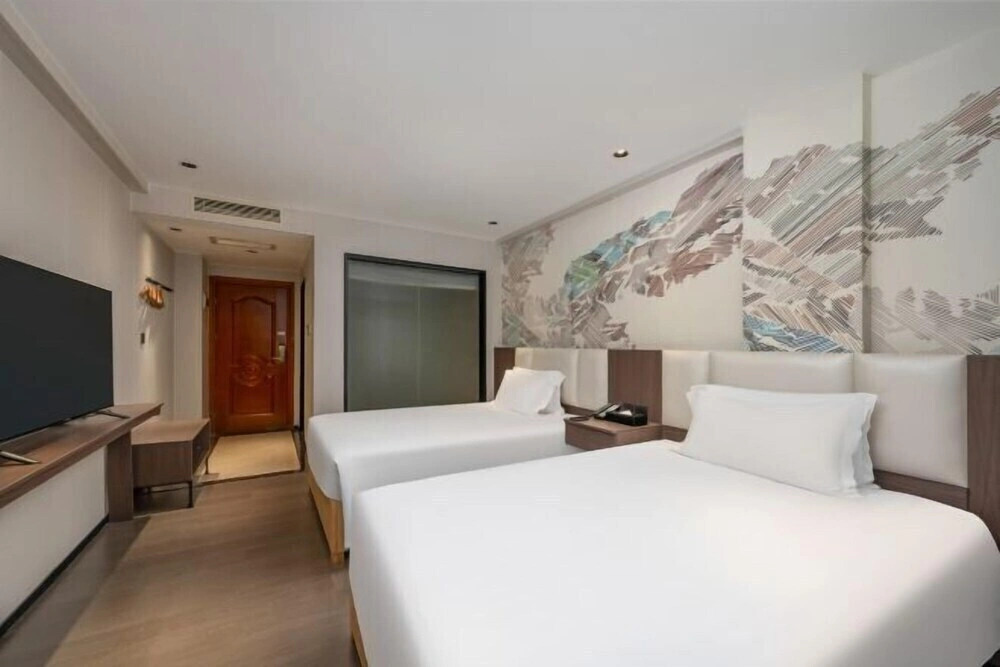 Yafeng International Hotel
