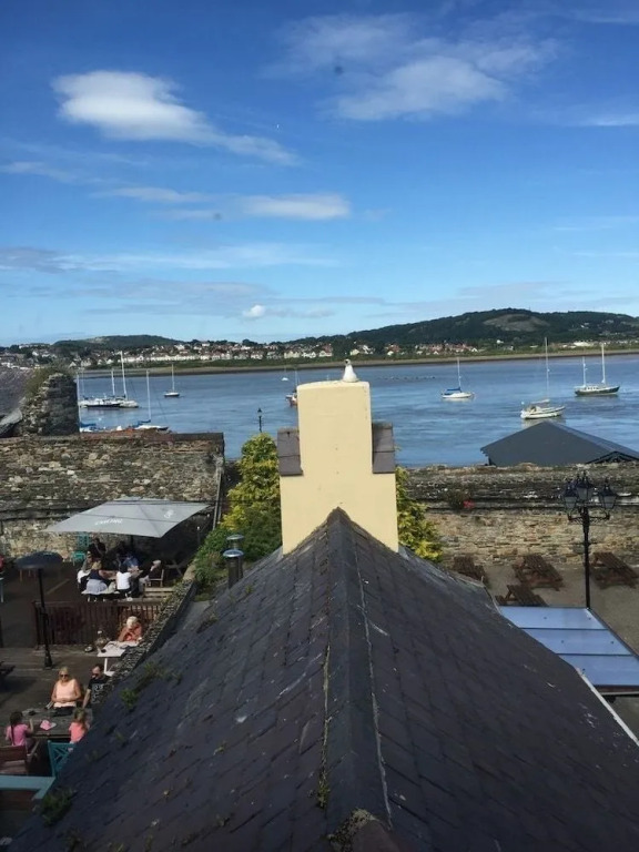 George & Dragon, Conwy