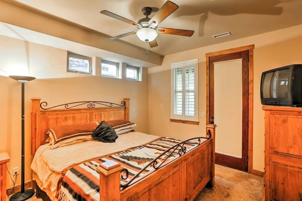 Chic Pagosa Springs Condo w/ Porch - Walk to Shops