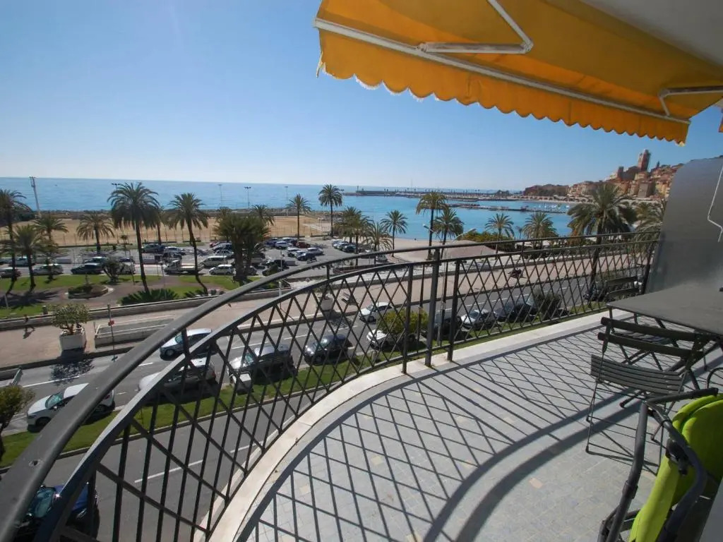 Appartement Menton, 3 pièces, 4 personnes - FR-1-196-254