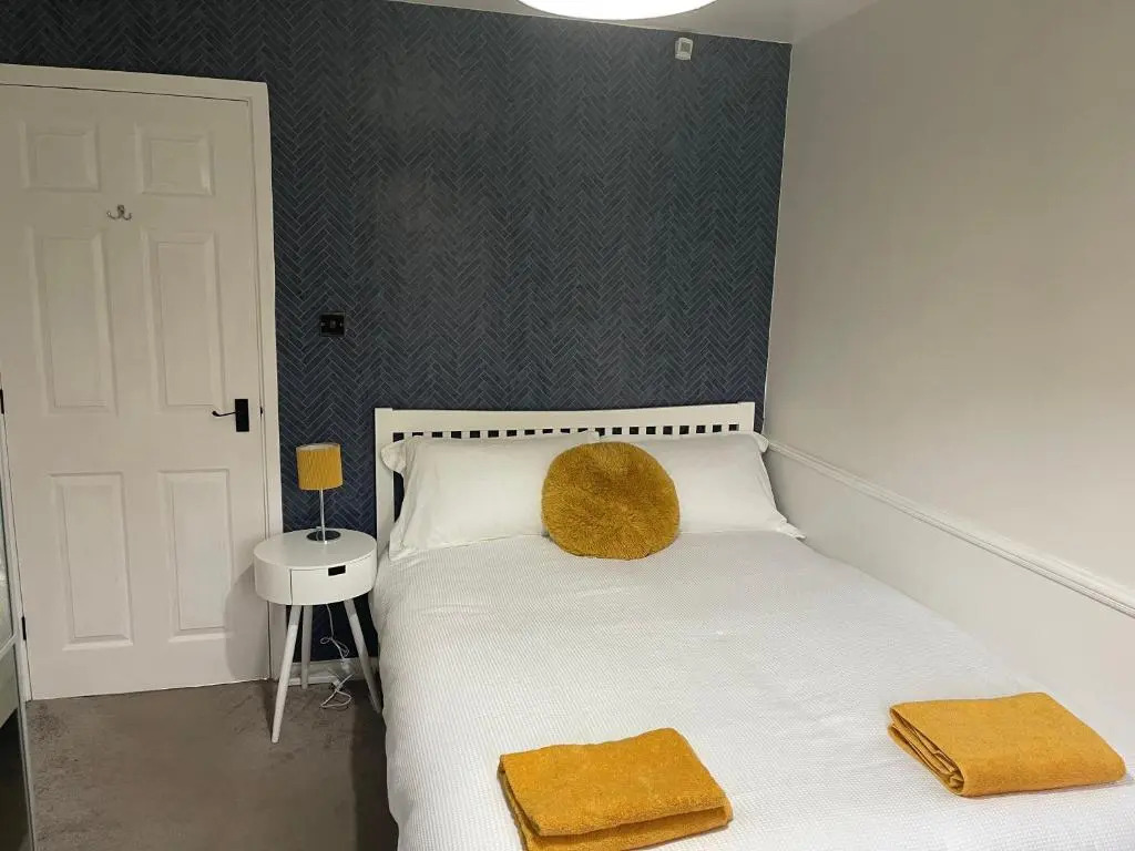 Modern 1 Bed ground floor apartment