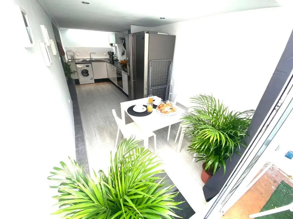 Jolie appartement individuel, dans un quartier calme très proche de la plage.