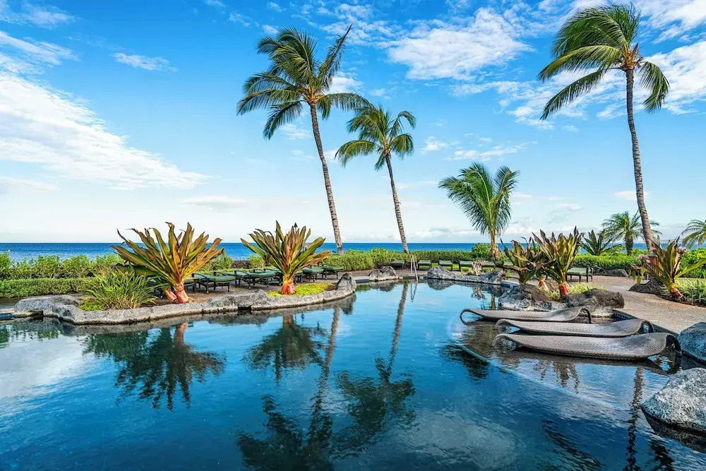 Direct Ocean Front - AC - Concierge Included - Ocean Viewing Lanai & Near Shops! -vrkcv