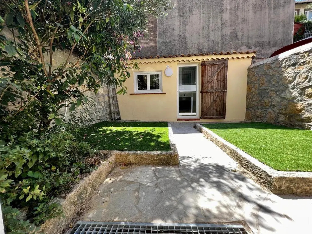 Mourillon : T2 avec jardin, à 400 m de la plage