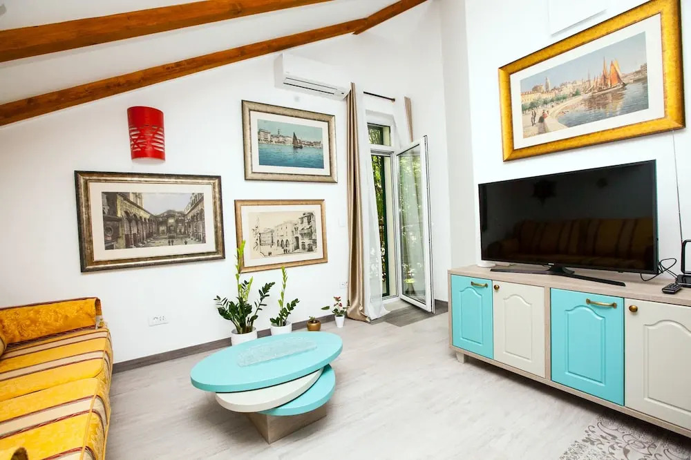 Luxury Modern Two Bedroom Penthouse