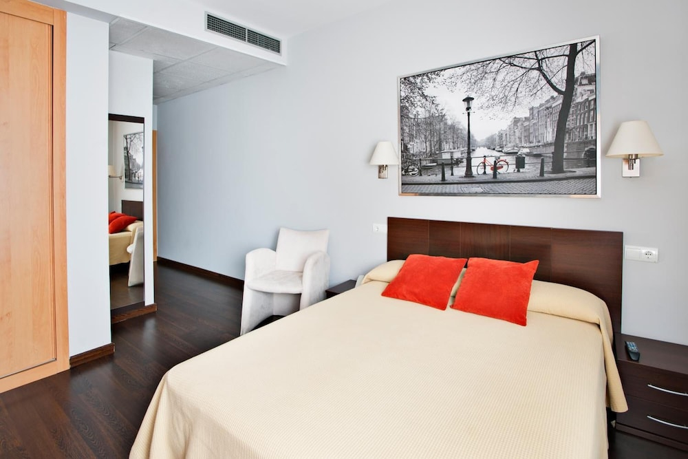 Hostal T4