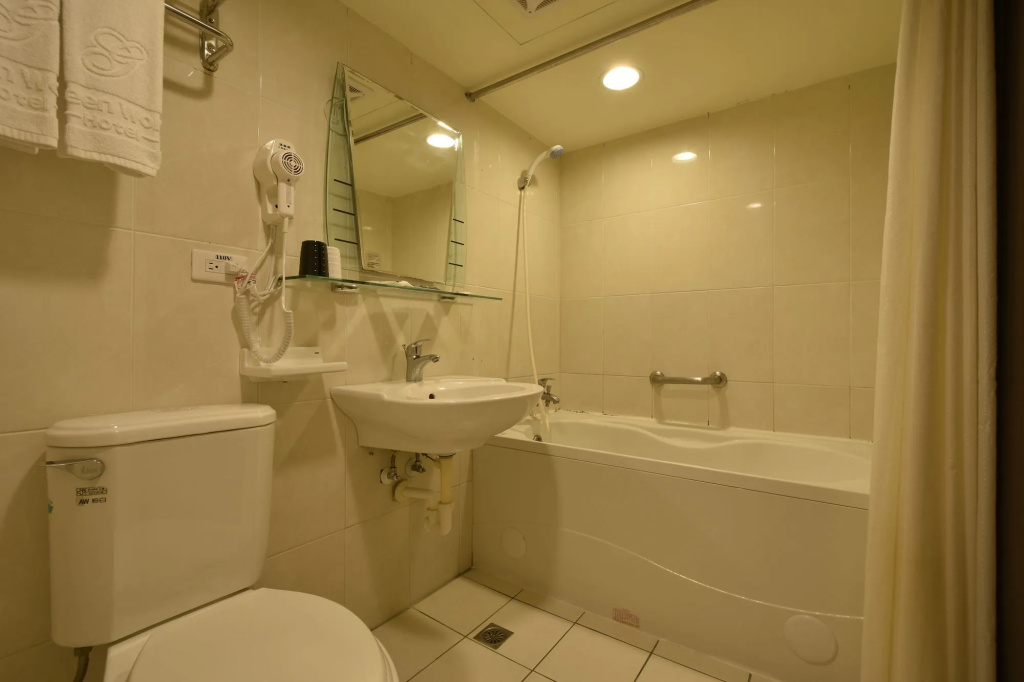 New World Hotel