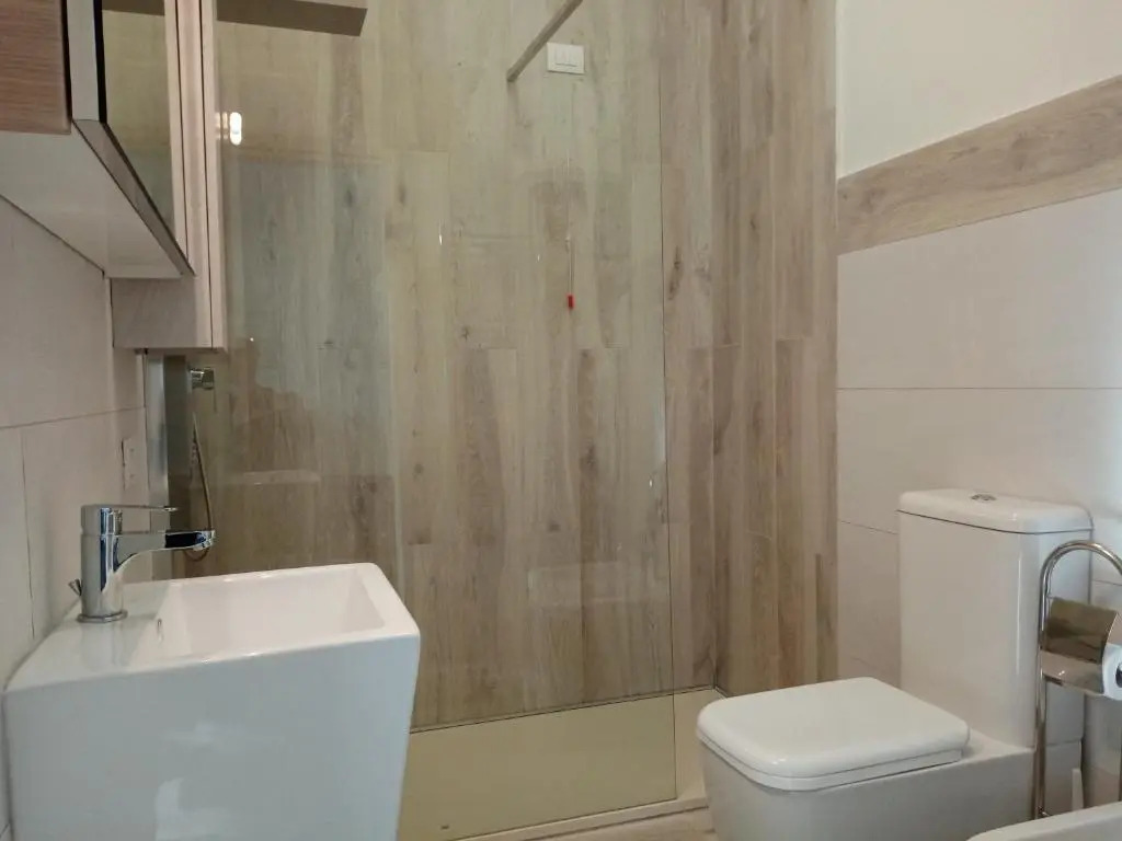 Casa Lugana 1 - Monolocale con piscina fronte lago