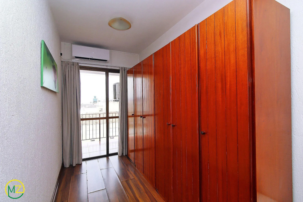 Linda Cobertura duplex com varanda e piscina e proximo da praia de Copacabana!