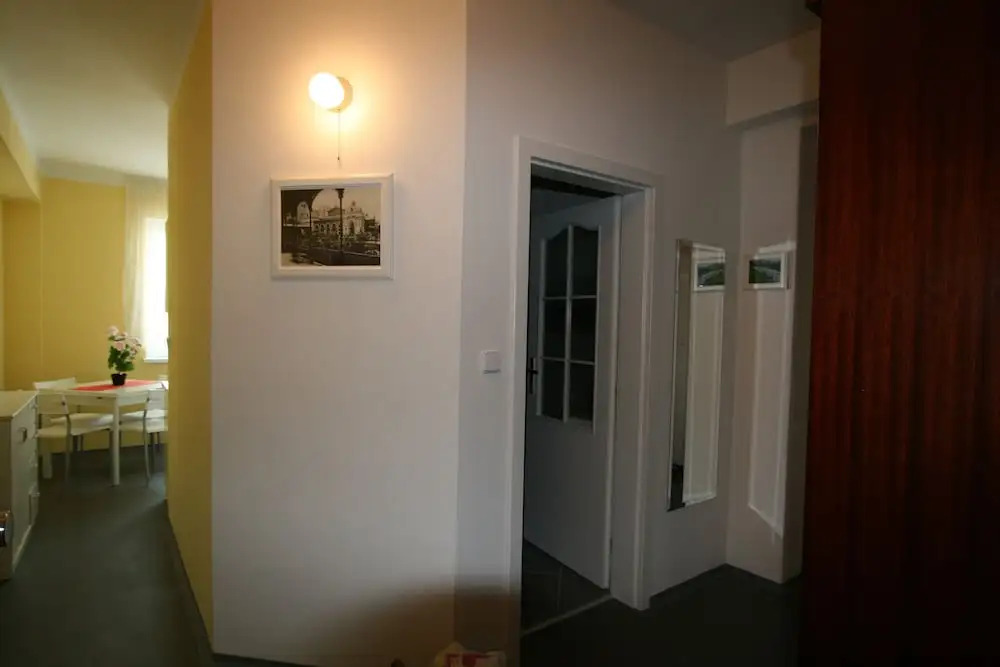 Apartment No. 7 Horova 8
