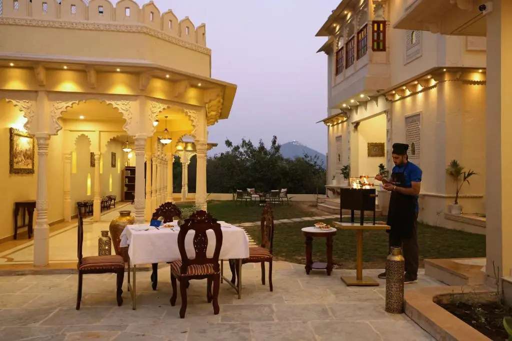 Saffronstays Kilakot Suite with Private Plunge Pool