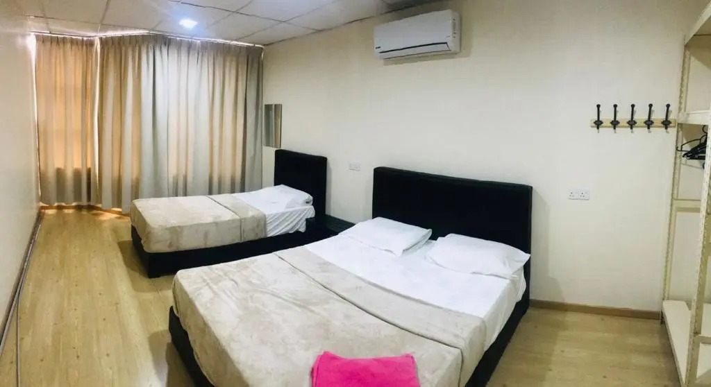 Pak Long Shoplot Homestay 2