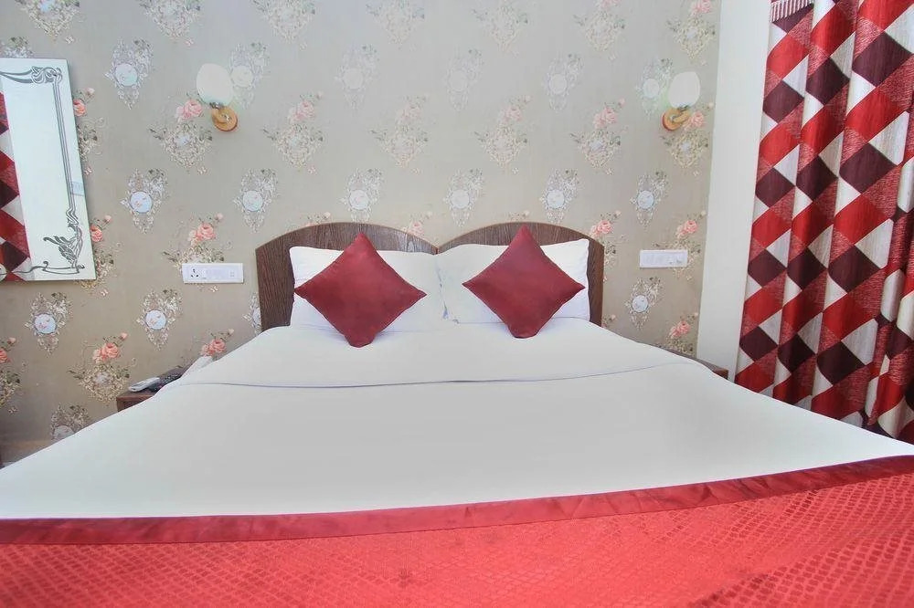 Hotel Nayaab Comforts by OYO Rooms