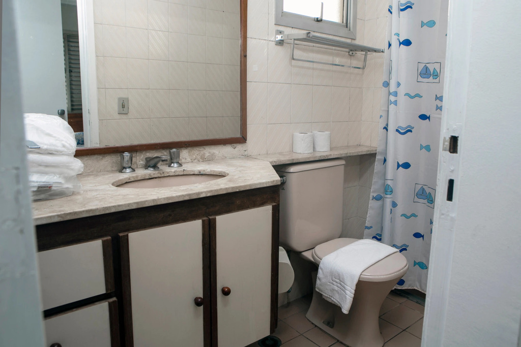 Central Plaza Flat