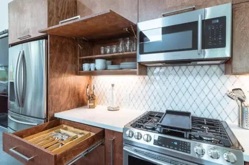 East Downtown Modern Luxury Retreat