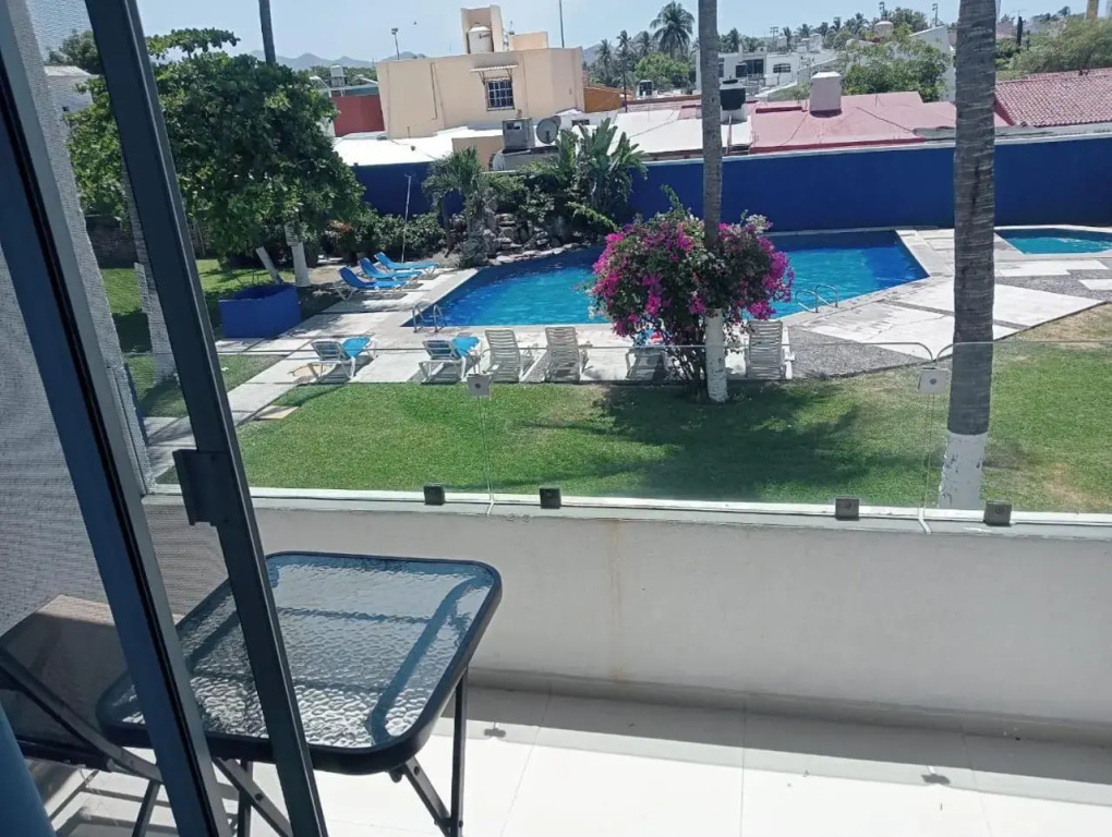 Departamento 2 recamaras para 6 Personas 3 albercas playa a 50 mts wifi