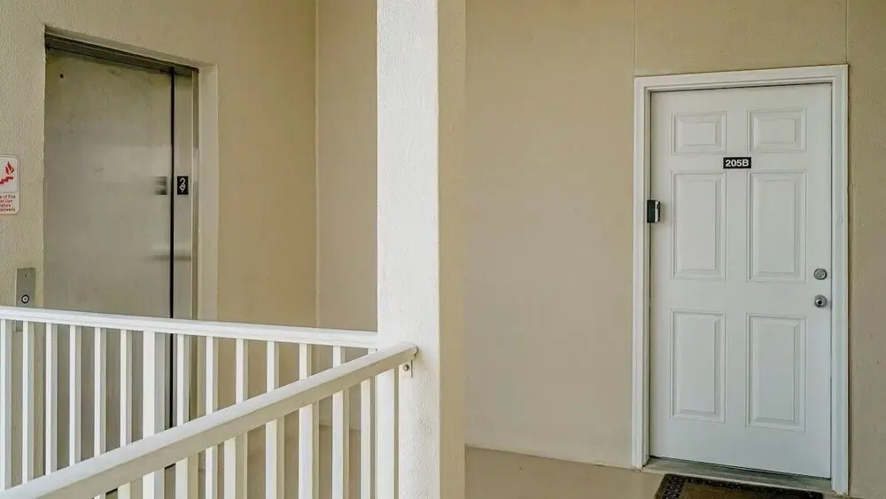 Pavilion Palms 205b