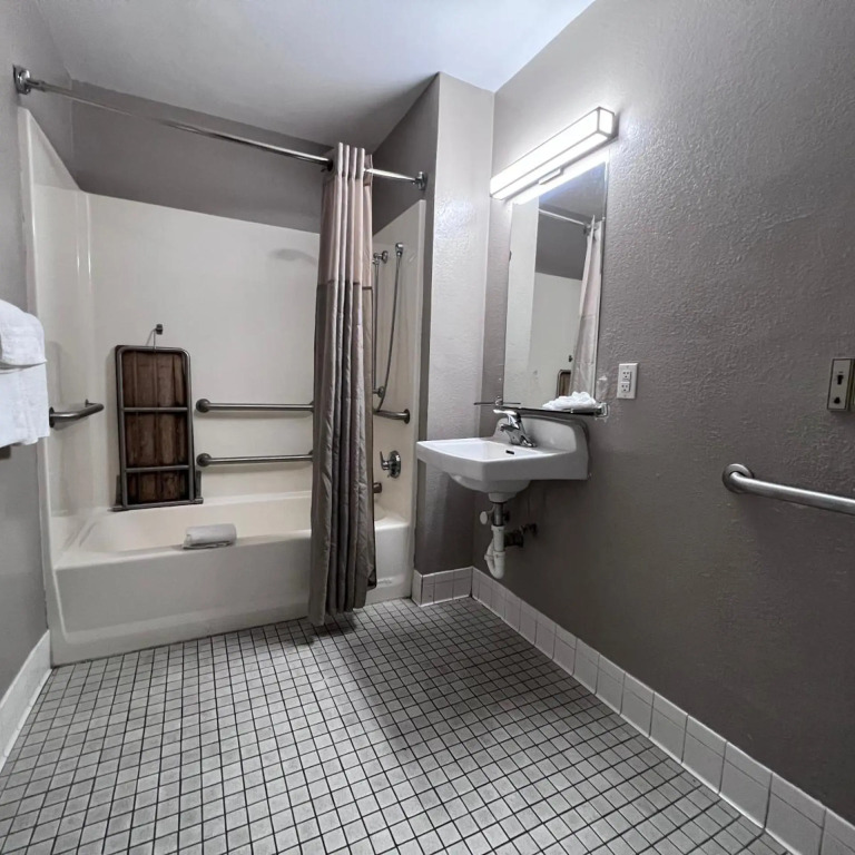 Motel 6-Bakersfield, CA - South