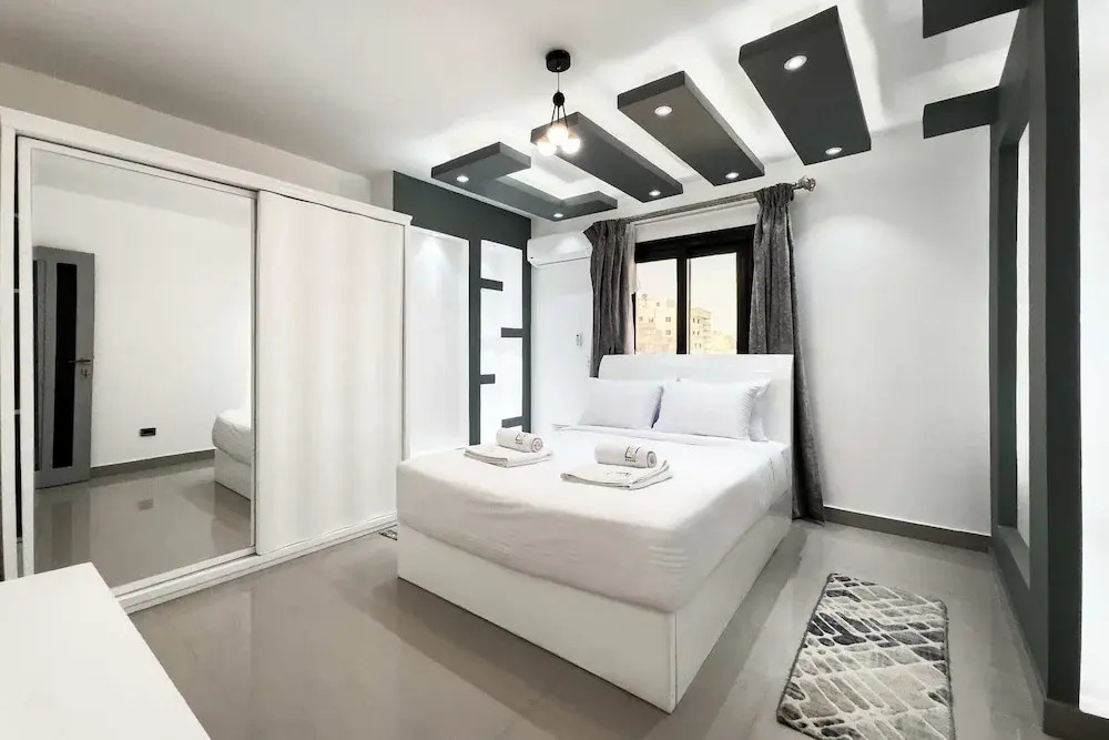 Xuru Stays I The Bold & Bright 3bdr Apt. 15 Min To Airport