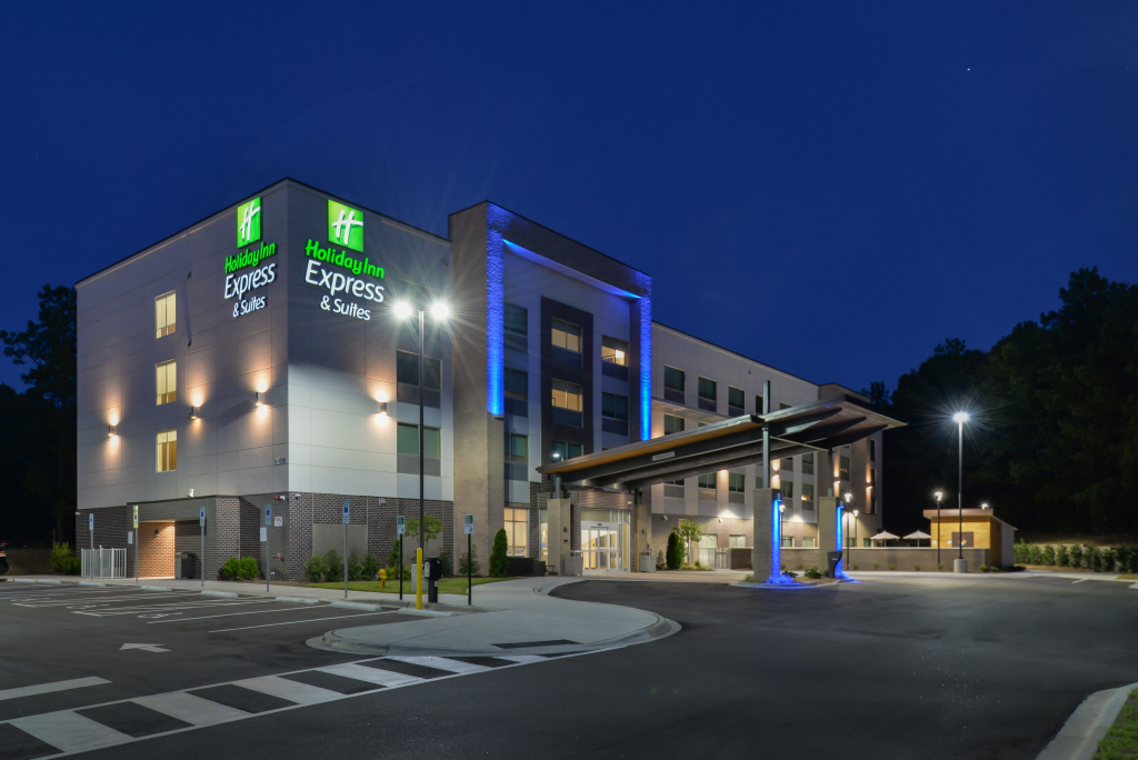 Holiday Inn Express & Suites Charlotte - Ballantyne by IHG