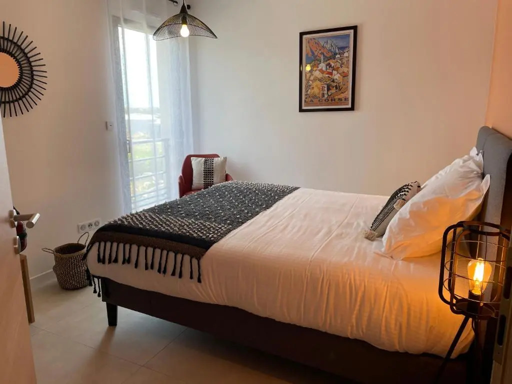 Les 3 baigneuses : Appartement 2 chambres, neuf proche de toutes commodités