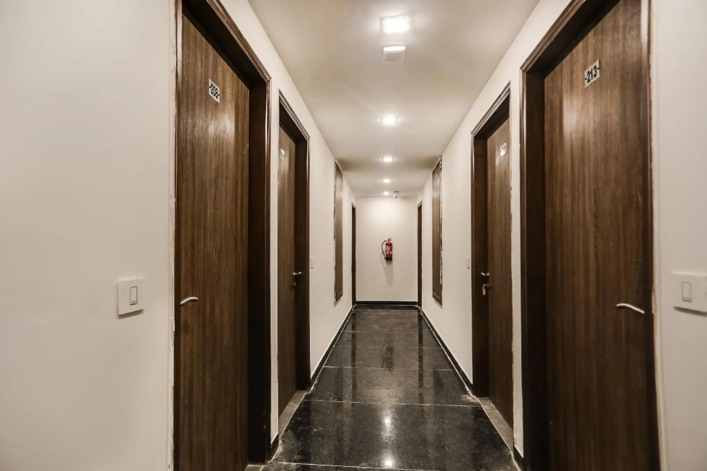 OYO Flagship 47937 Sector 25 Rohini