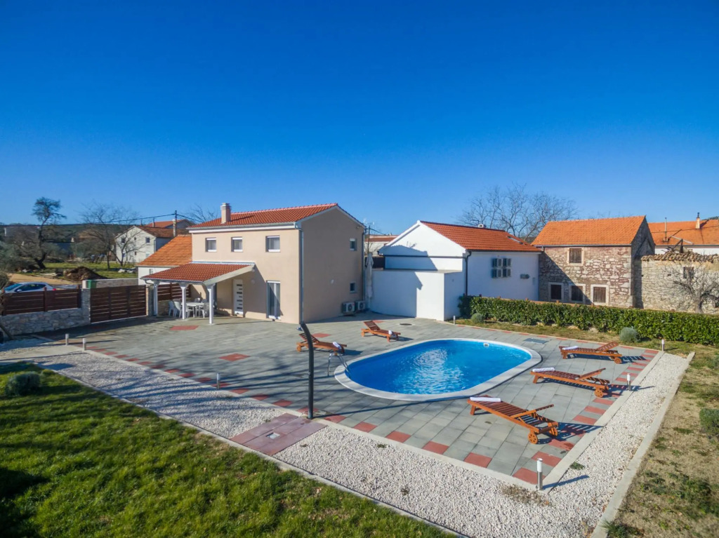 Villa Elm
