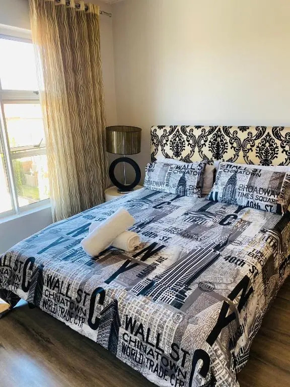 Immaculate & Central Apartment in Houghton