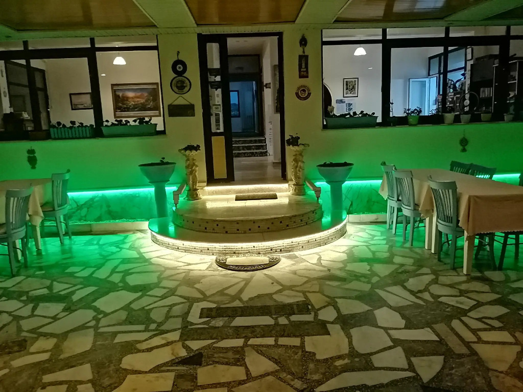 Arya Hotel