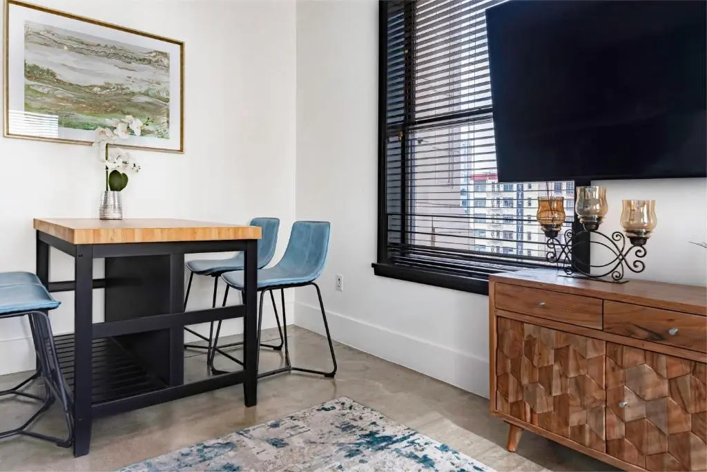 Fashion Loft 2 bedroom Downtown