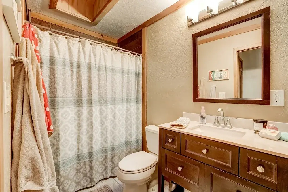 The Blue Lake House - Family fun Abound