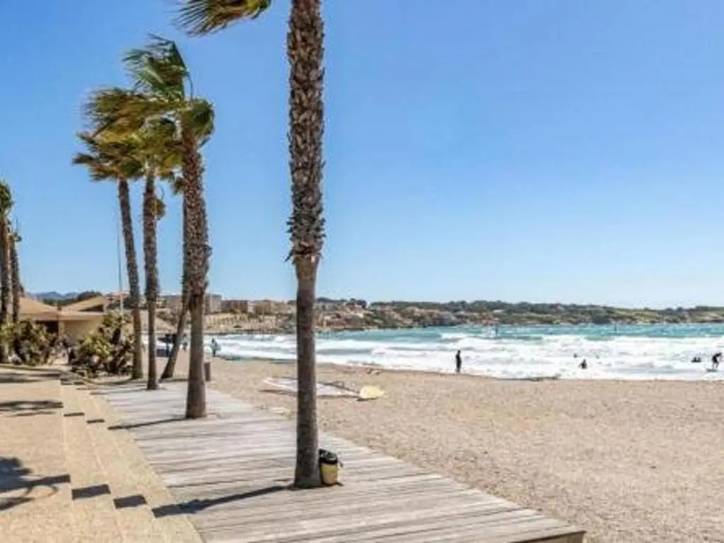 Appartement Six-Fours-les-Plages, 3 pièces, 5 personnes - FR-1-316-205