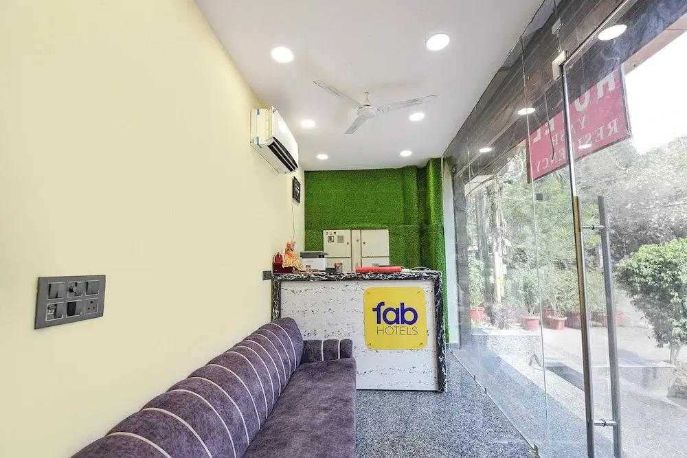Fabhotel Yash Residency