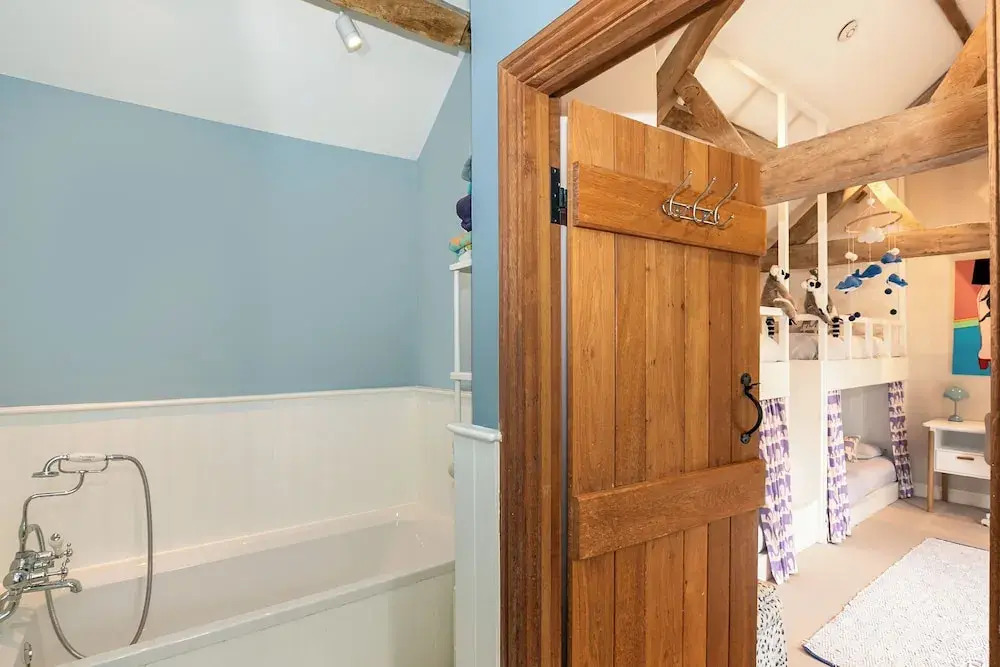 Stunning 4BD Family Home Near Banbury