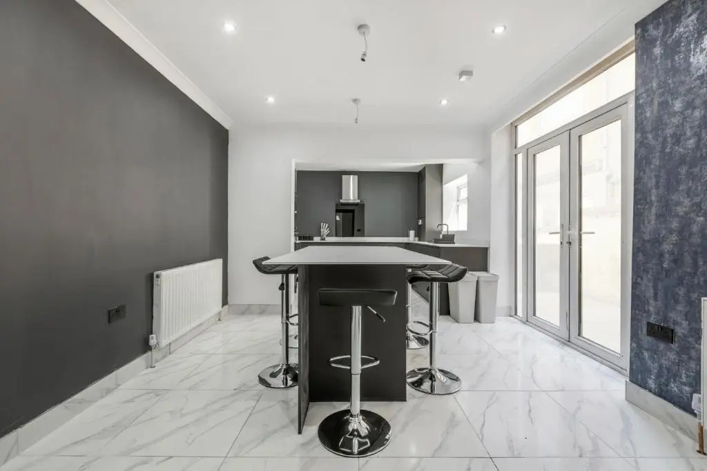 Crystal Towers Sasco Apartments