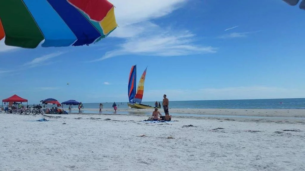 Bay Tree Club 106 2 Br Condo by RedAwning