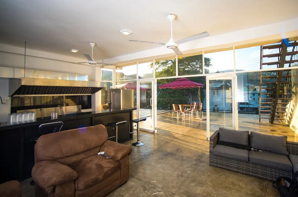 Impala City Hotel and Hostel Kandy 50