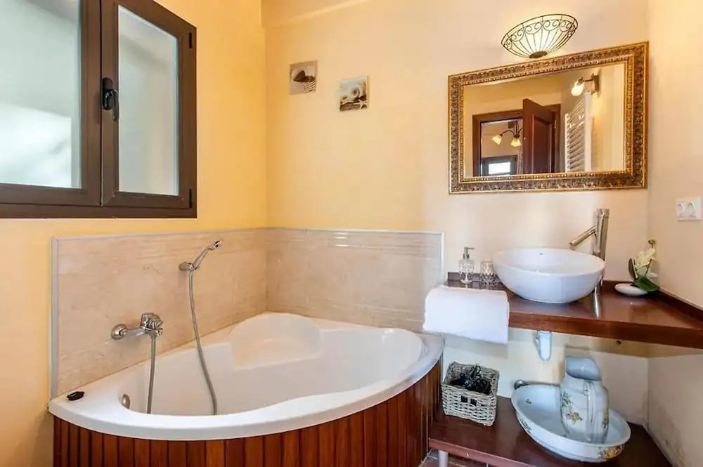 Villa Gabriela With 3 Bedrooms and 2 Bathrooms