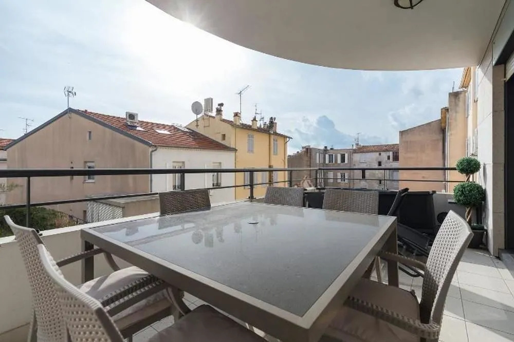 Apartment With 3 Bedrooms in Cannes, With Wonderful City View, Furnish