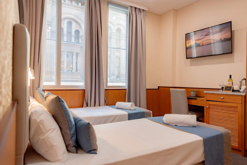 YEHS Hotel Sydney QVB