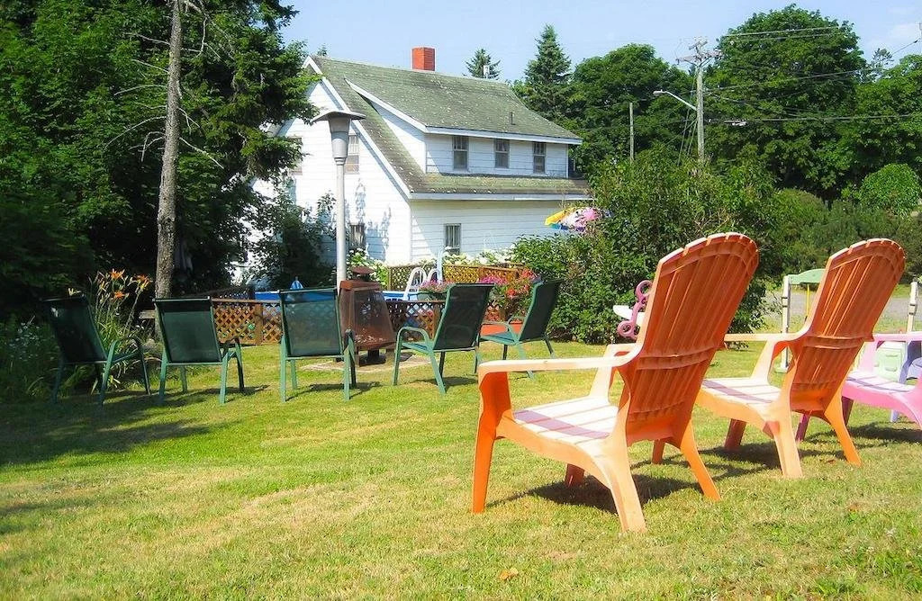 45th Parallel Motel