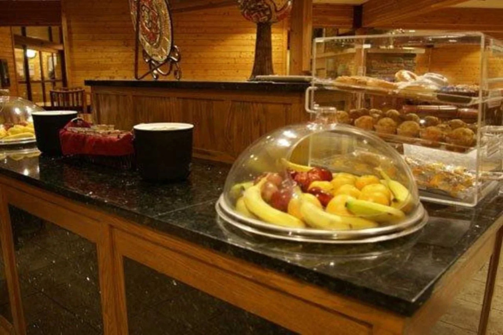 Norfolk Lodge & Suites, an Ascend Collection Hotel