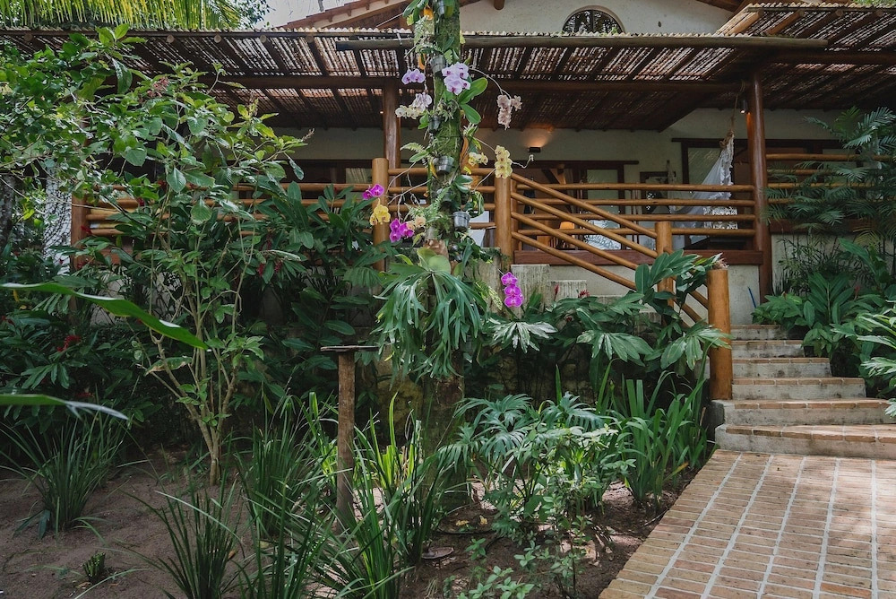 142D Casa com 03 Suítes em Trancoso