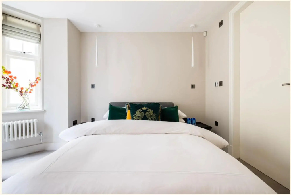 Homely and Chic 2 Bed Apartment with Garden Patio
