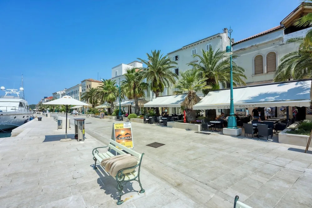 Lasta Lošinj Town