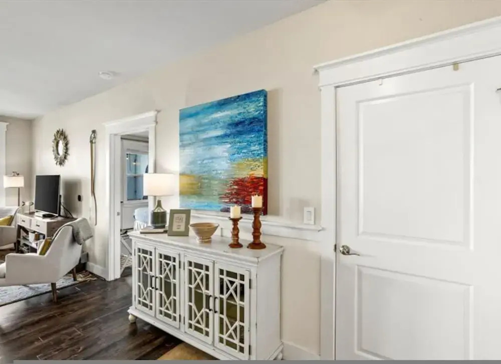 Resort Living on the Bay 2 bed 2 Bath Gorgeous bay Views